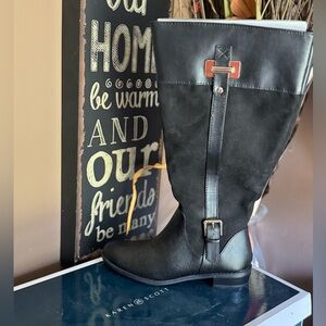 Black Boots with Buckle